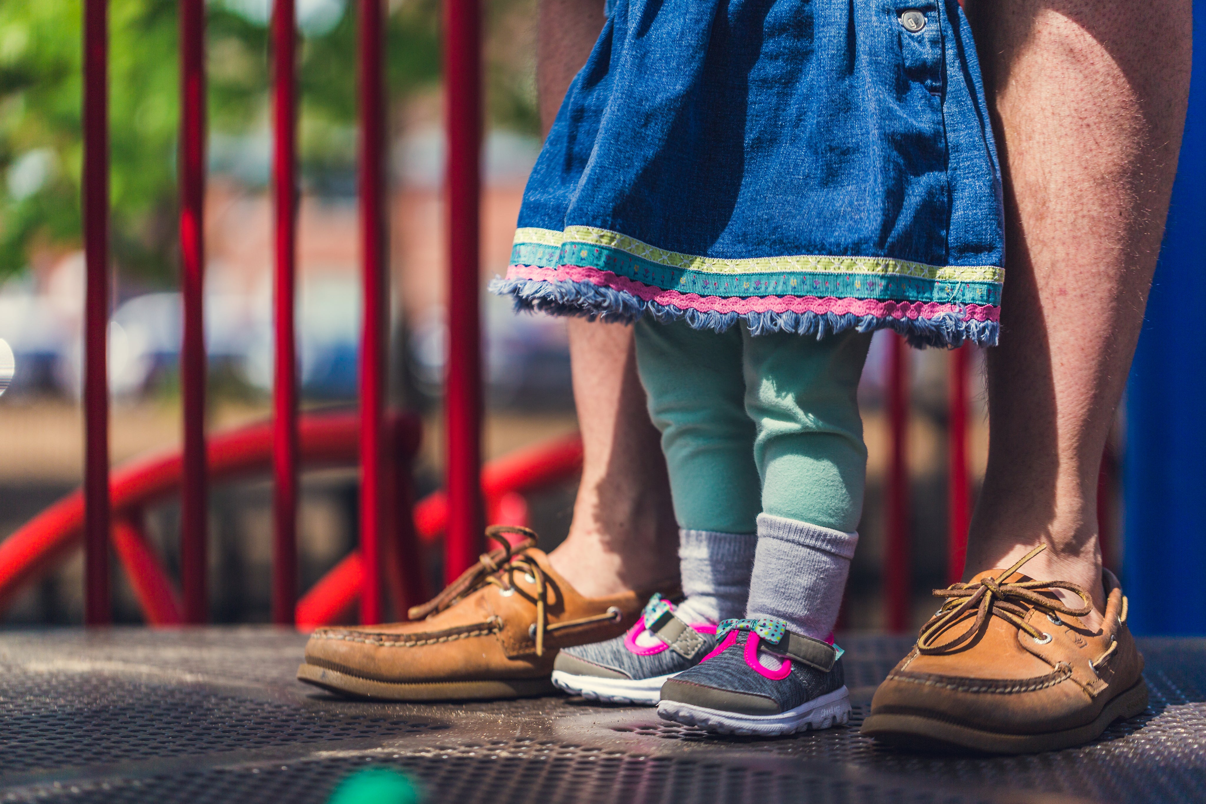 files/father-daughter-feet.jpg